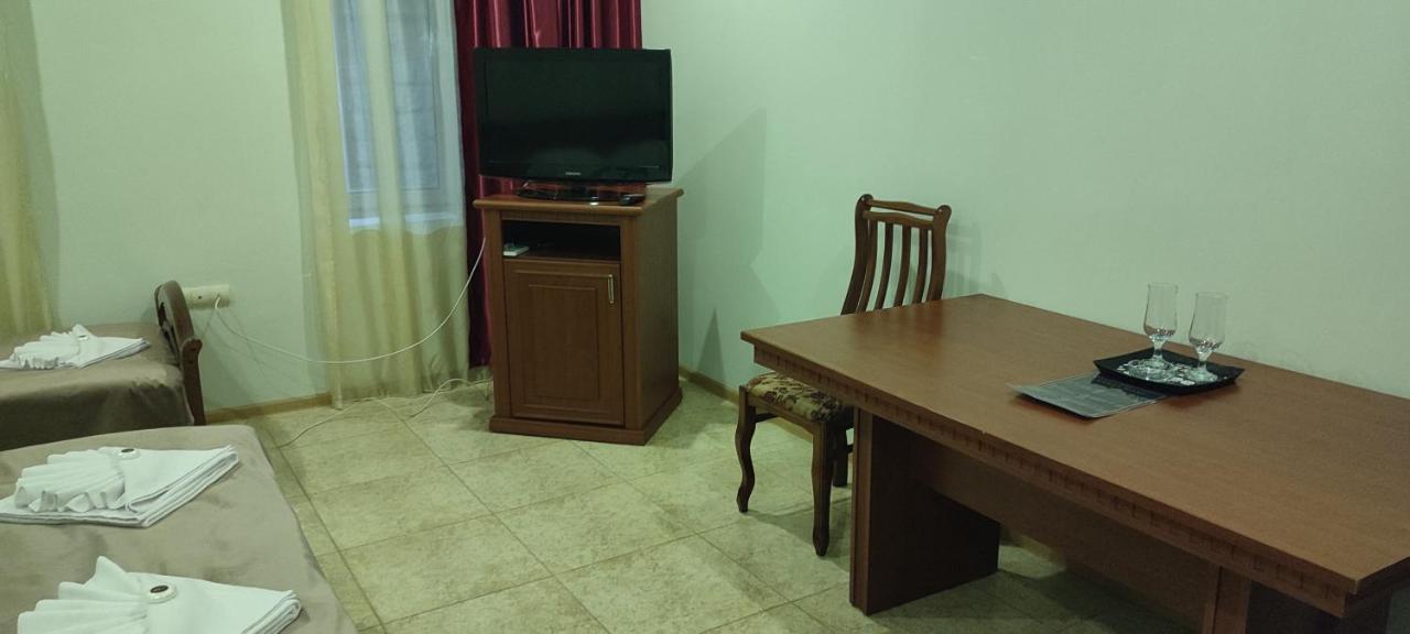 Sweet Home Hotel Meghri 외부 사진